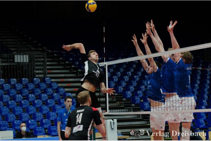 Auf Jannik Weber wird im Angriff viel Arbeit warten.