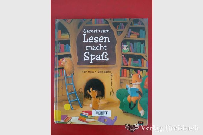 Eva Momma und Ursula Hankel lasen aus „Gemeinsam Lesen macht Spaß“ vor.