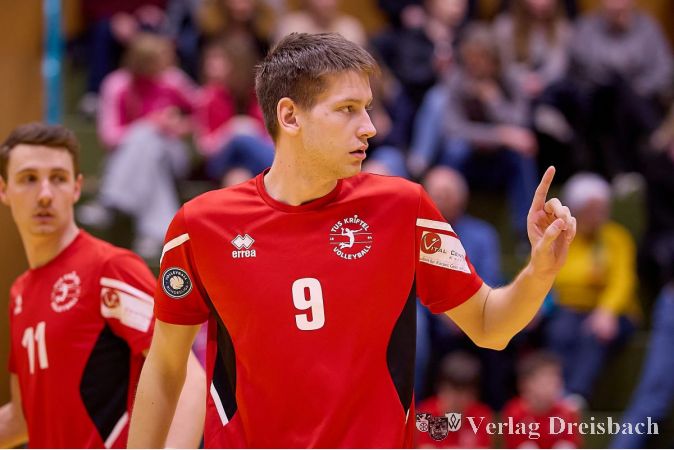Hendrik Jung zeigt es an: Nur noch ein Heimspiel hat der Vizemeister aus Kriftel in dieser Saison. Nämlich an diesem Samstag.
