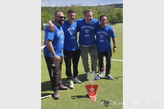 Das erfolgreiche Trainer- und Betreuerteam der E1-Junioren,