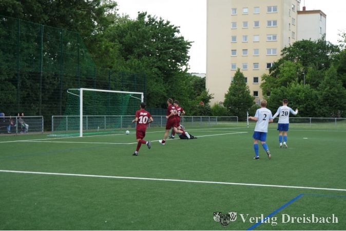 Zu Beginn der 2. Halbzeit schoss Moritz Dirnbeck den 1:1-Ausgleichstreffer.