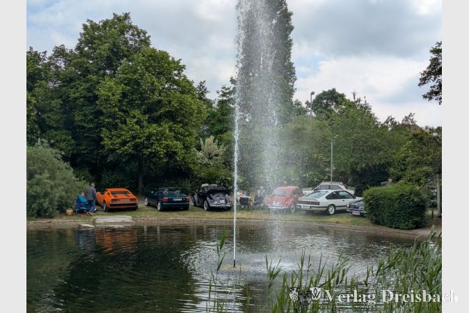 Oldtimer-Idylle rund um den Weiher.