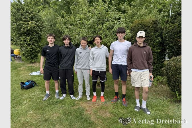 Die Kämpfer der U 18 II Spieler vom TC Kriftel von links nach rechts. Ian Philipp, Marlon Pauckert, Ben Pillhofer, Jasper Wang, David Manic, Lukas Schauer. 