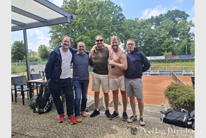 Die siegreichen Herren 40 II von links: Michael Seibel, Oliver Kinzel, Christian Schwarzer, Bastian Steinbach und Tom Fischer (es fehlt: Thomas Schmidt)