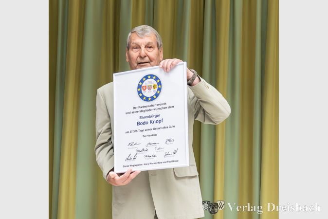 Peter Schilling überbrachte die Glückwünsche des Partnerschaftsvereins.