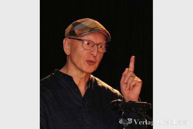 Stefan Pölt besticht durch seine ganz eigene humoristische Reimform.