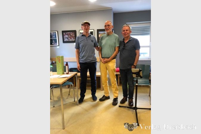 V.l.n.r.: Stefan Pölt und Chris Savage mit Einrichtungsleiter Klaus Störch im Haus Sankt Martin am Autoberg.