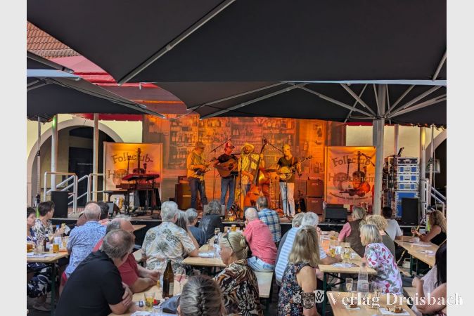 Die Frankfurter Band MAIN GRASS präsentierte Bluegrass Music vom Feinsten.