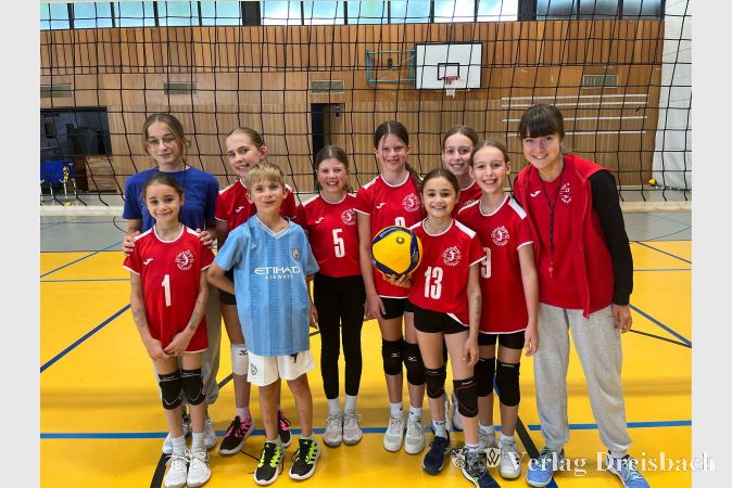 Die weibliche U14/3 belegt aktuell einen starken zweiten Tabellenplatz in der Bezirksliga.