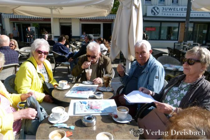 Wohlverdiente Pause im Eiscafé in der Bad Kreuznacher Altstadt.