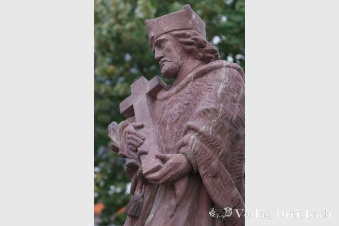 Die Nepomuk-Figur im Weilbacher Ortszentrum wurde einer Generalüberholung unterzogen, dabei gereinigt und kleinere Beschädigungen behoben.