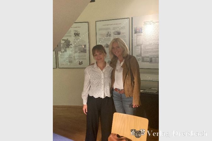 Anne Domachowski-Schneider und Franziska Franz.