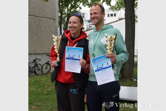 Mit Miriam Neunhoeffer und Jens Schweickhardt sicherten sich bei den offenen Meisterschaften der DJK zwei Athleten der TG Hochheim den Siegerpokal.