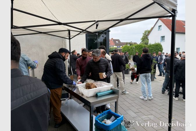 Zur Suppe wurde Brot gereicht, das vom Foodsharing-Netzwerk beigesteuert wurde.