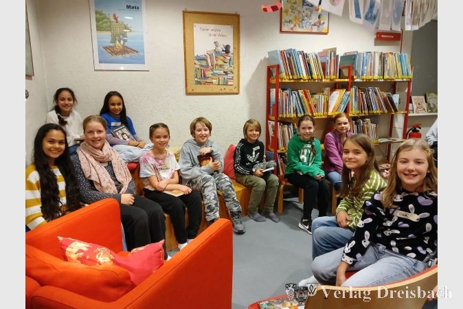 Die Absage im Sommer bedeutete nun für 15 Kinder, dass sie den Nachholtermin in der Gemeindebücherei inmitten der Herbstferien besuchen durften.