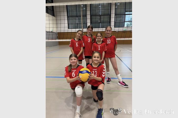 U14 w II: Die noch sehr jungen Krifteler Spielerinnen zeigten gute Ansätze.