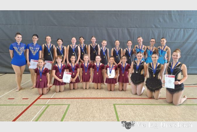 Gau-Mannschaft 2025: Die Gymnastinnen der TuS Kriftel.