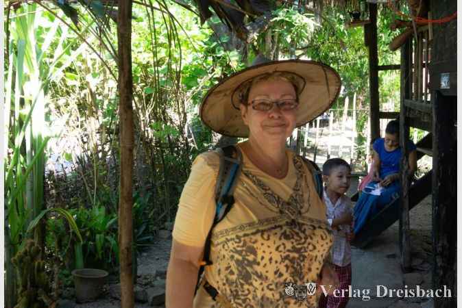 Die Fotografin in Myanmar.