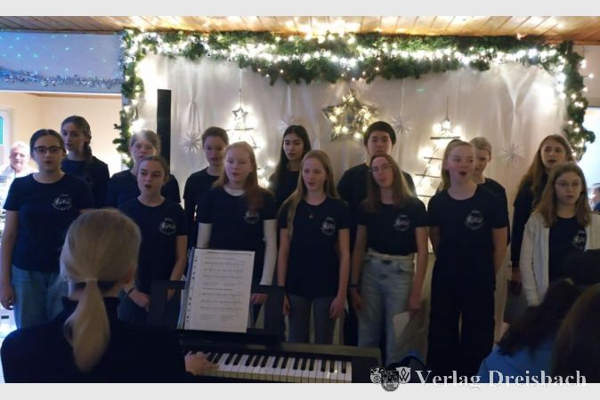 Auftritt der Chor AG der Heinrich-Böll-Schule.