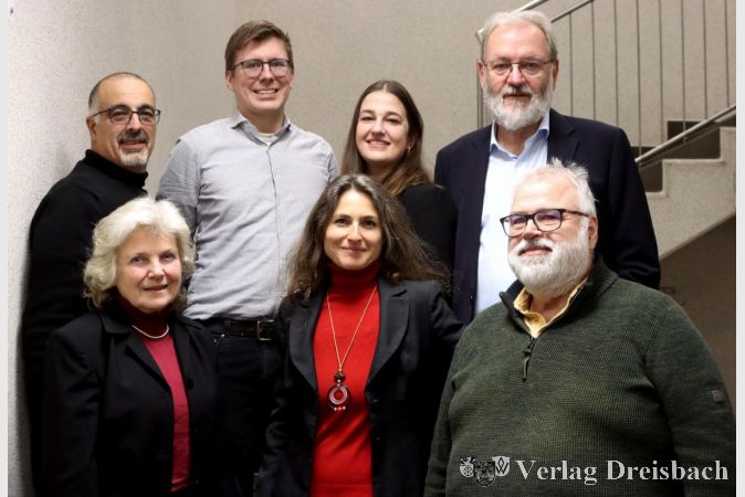 Das Top-Duo der Liste, die Spitzenbewerber für die Ortsbeiräte und der Vereinschef auf einem Bild: Oben (v.l.) Ali Ekber Dogan (OBR Falkenberg/Keramag), Philipp Moritz (Listenplatz 1), Katharina Hauzel (OBR Wicker), Michael Antenbrink (Ortsvereinsvorsitzender). Vorne (v. l.): Martina Pokowietz (OBR Weilbach), Galina Putjata (Listenplatz 2), Uwe Dicks (OBR Stadtmitte).