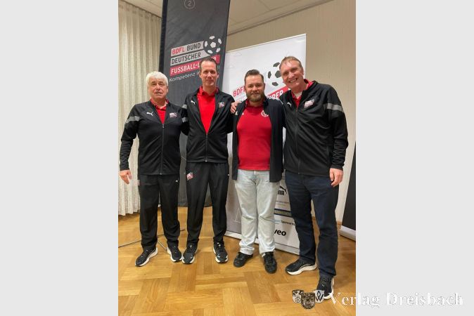 V.l.n.r.: Christian Hansetz (BDFL-Vorstand), Sebastian Haag (Referent), Kevin Hammerschlag (Referent), Reinhard Jung (BDFL-Vorsitzender).