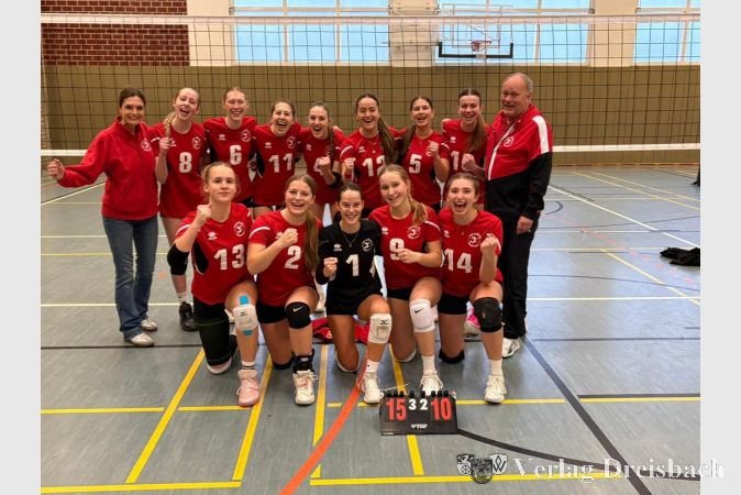 Die Krifteler Damen freuen sich über den Sieg gegen den Tabellenzweiten.