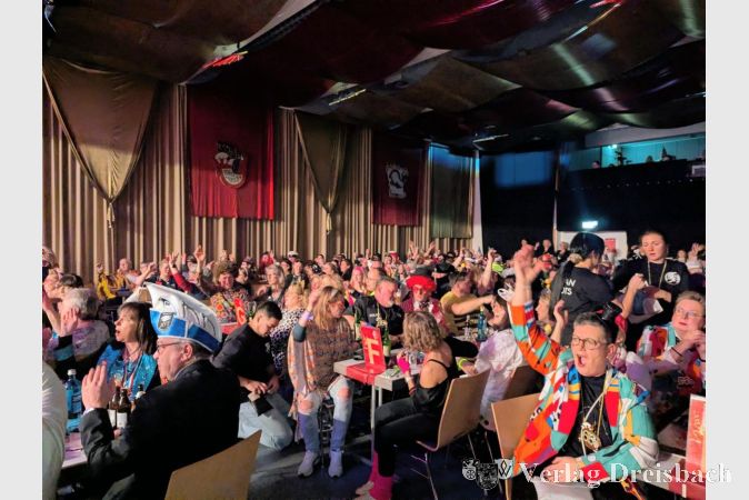 Beste Stimmung in der ausverkauften Narhalla in Okriftel.