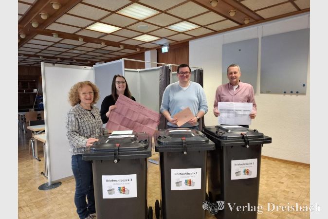 Das Team Wahlen (v.l.n.r.) mit Jutta Kuchenbrod, Alicia Seeharsch, Wahlleiter Sven Sander und Volker Kaufmann.