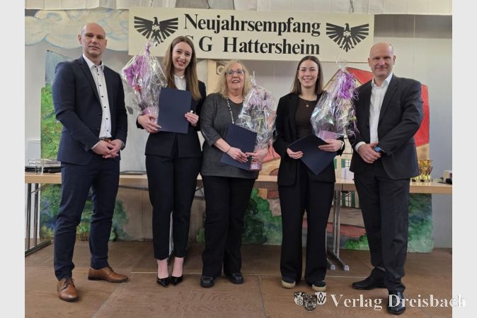 Über 25-jährige Mitgliedschaft freuten sich die drei Damen Leonie Siebert, Nora Erfurt und Tabea Schweikart (v. l.) zusammen mit den Ko-Vorsitzenden.