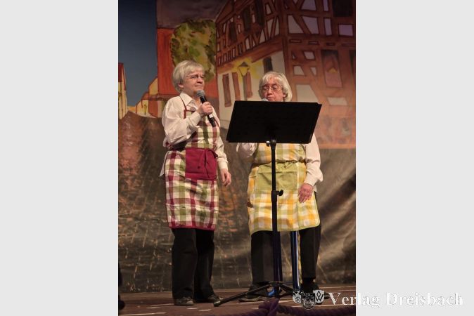 Die beiden Skandalnudeln Erika und Isolde Stapf.