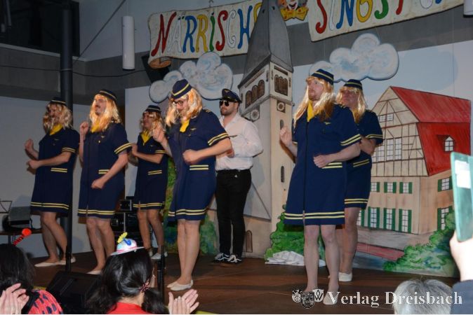 Auftritt des Männerballetts.