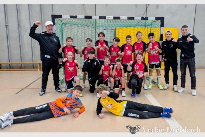 Die männliche D1-Jugend steuert auf die Meisterschaft zu.