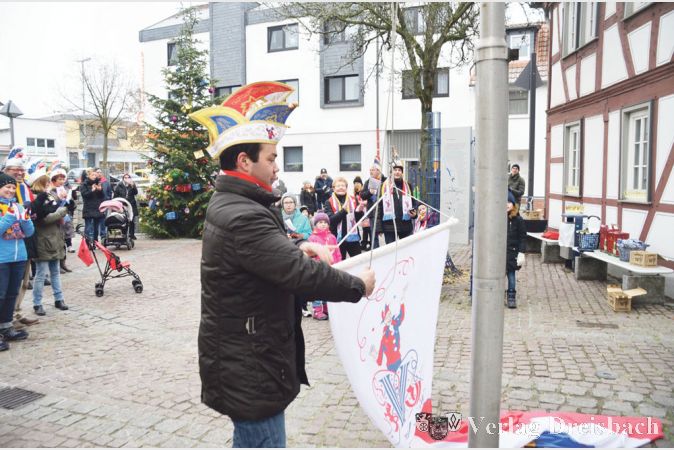 Foto: R. Dörhöfer
CVW Fahnenhissen